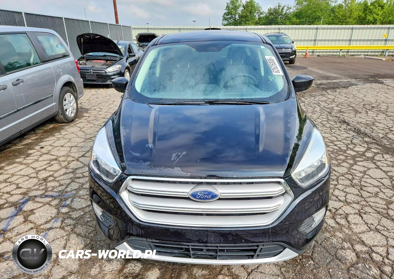 2019 Ford Escape Se VIN:1FMCU9GD5KUA61575 - 5