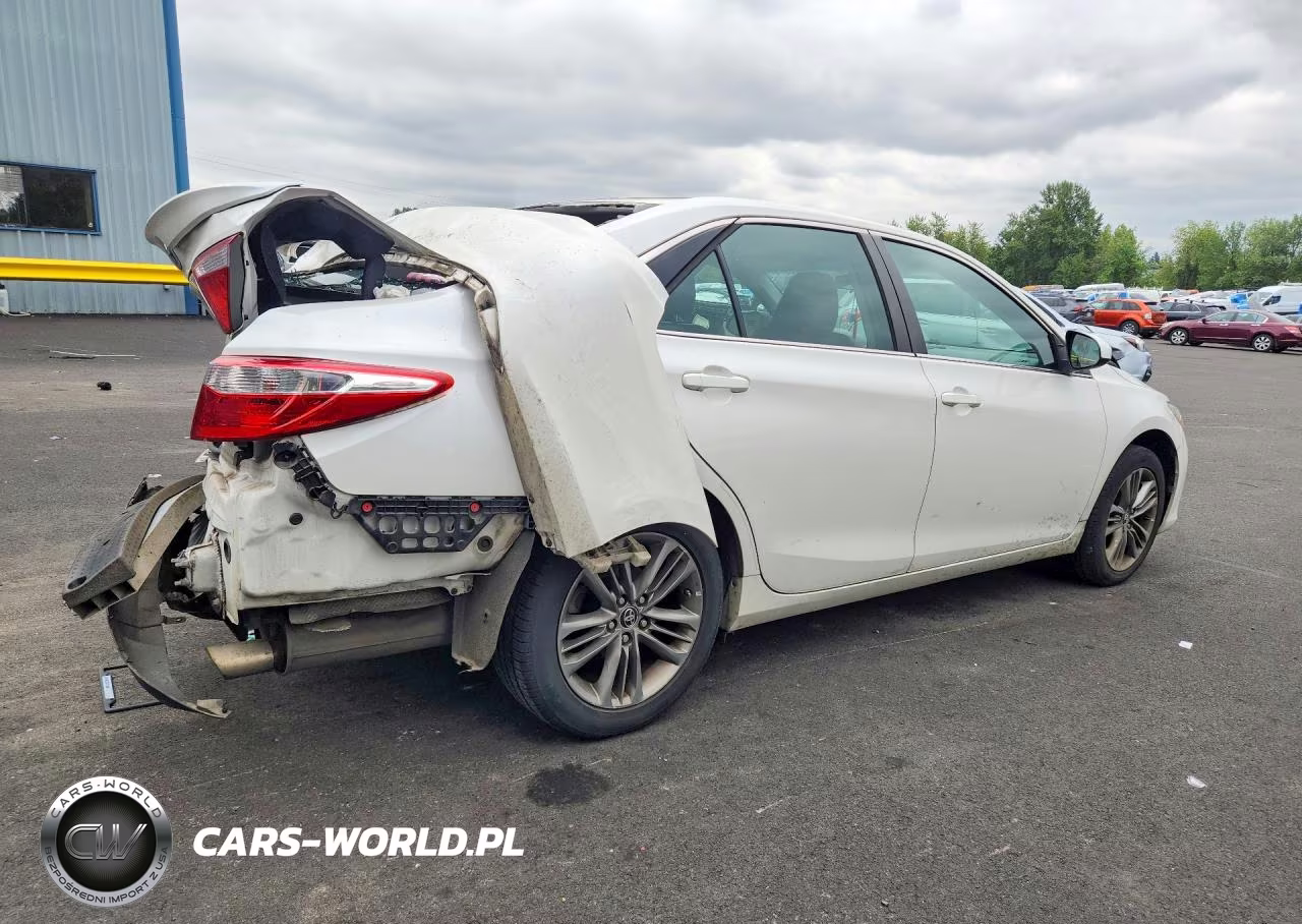 2016 Toyota Camry Se VIN:4T1BF1FK0GU125648 - 3