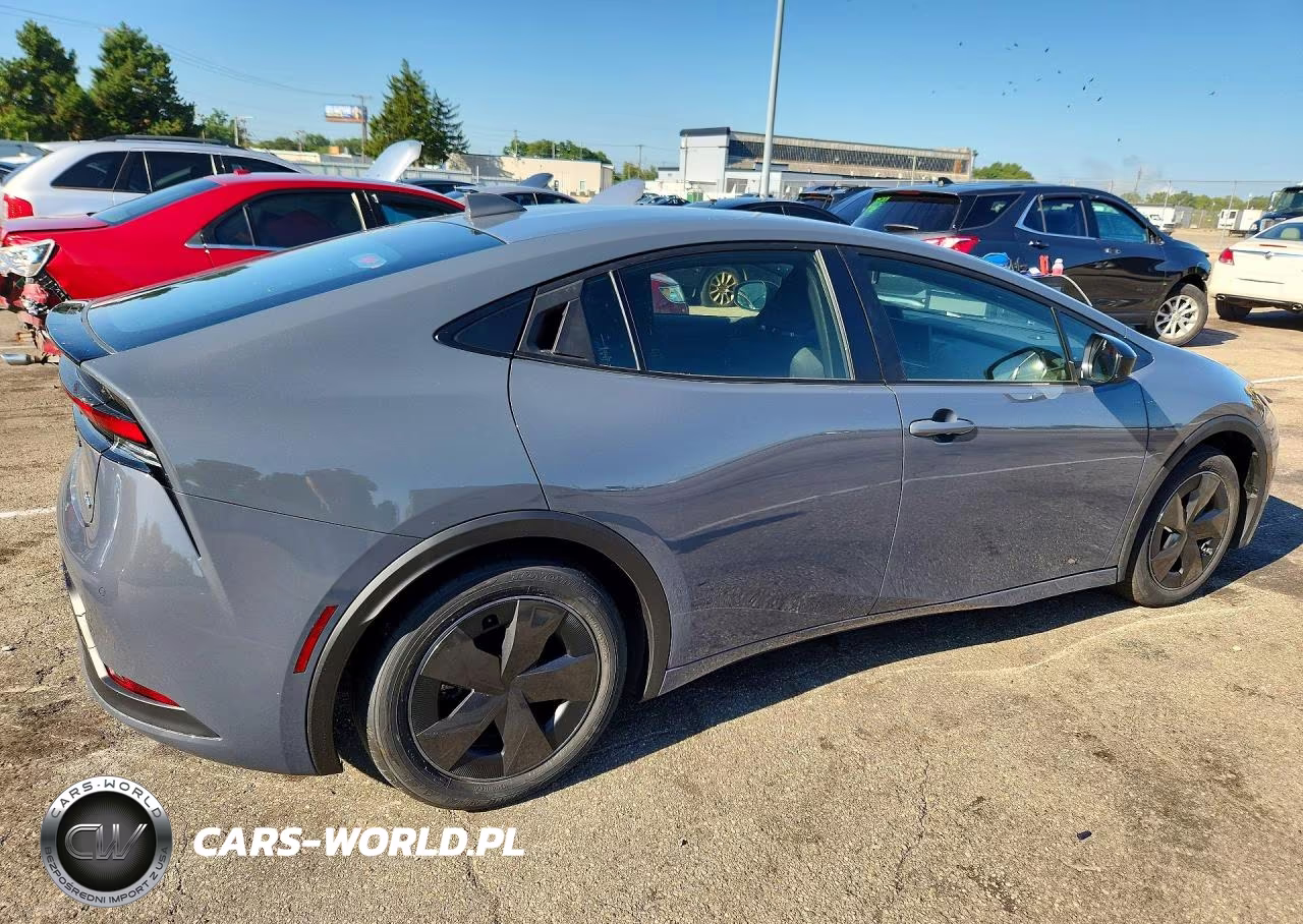 2025 Toyota Prius Le VIN:JTDACAAU8S3056952 - 3