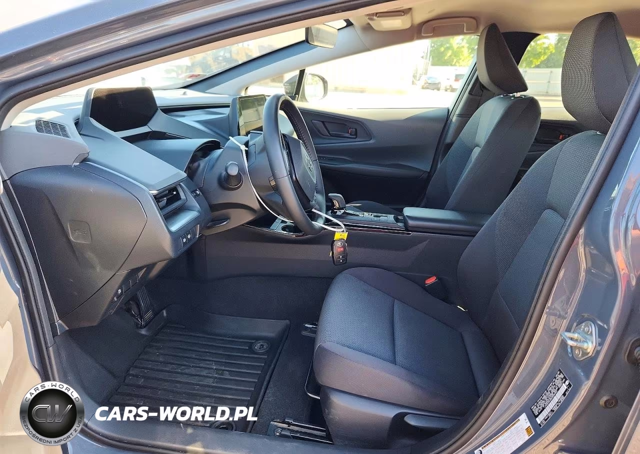 2025 Toyota Prius Le VIN:JTDACAAU8S3056952 - 7