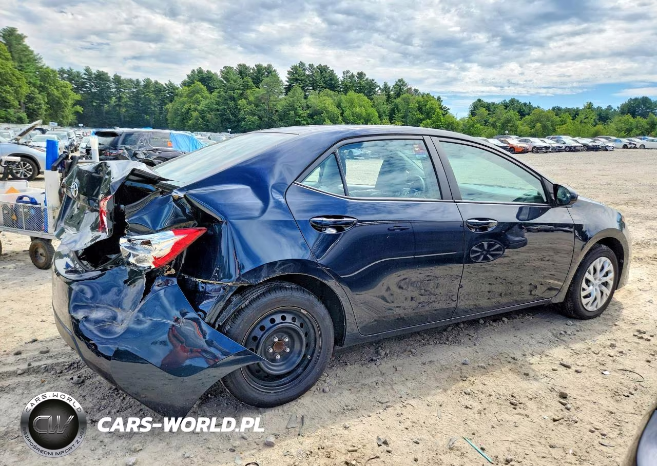 2019 Toyota Corolla Le VIN:2T1BURHE2KC176946 - 3