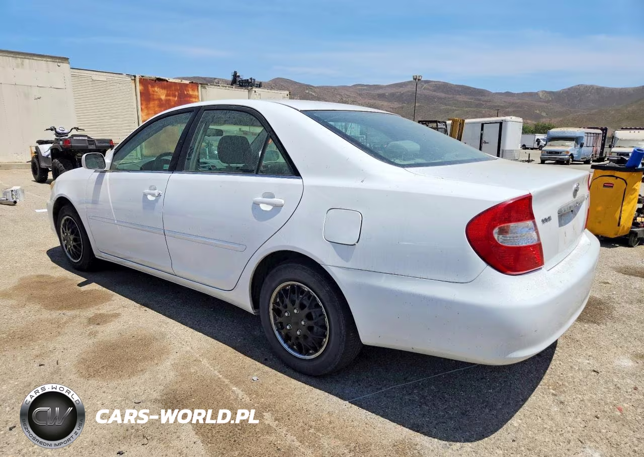 2002 Toyota Camry Le VIN:4T1BE32K82U080388 - 2