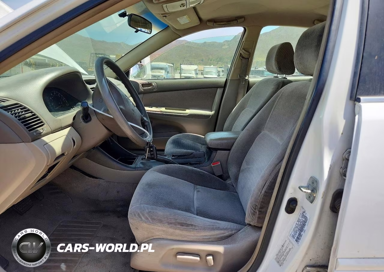2002 Toyota Camry Le VIN:4T1BE32K82U080388 - 7