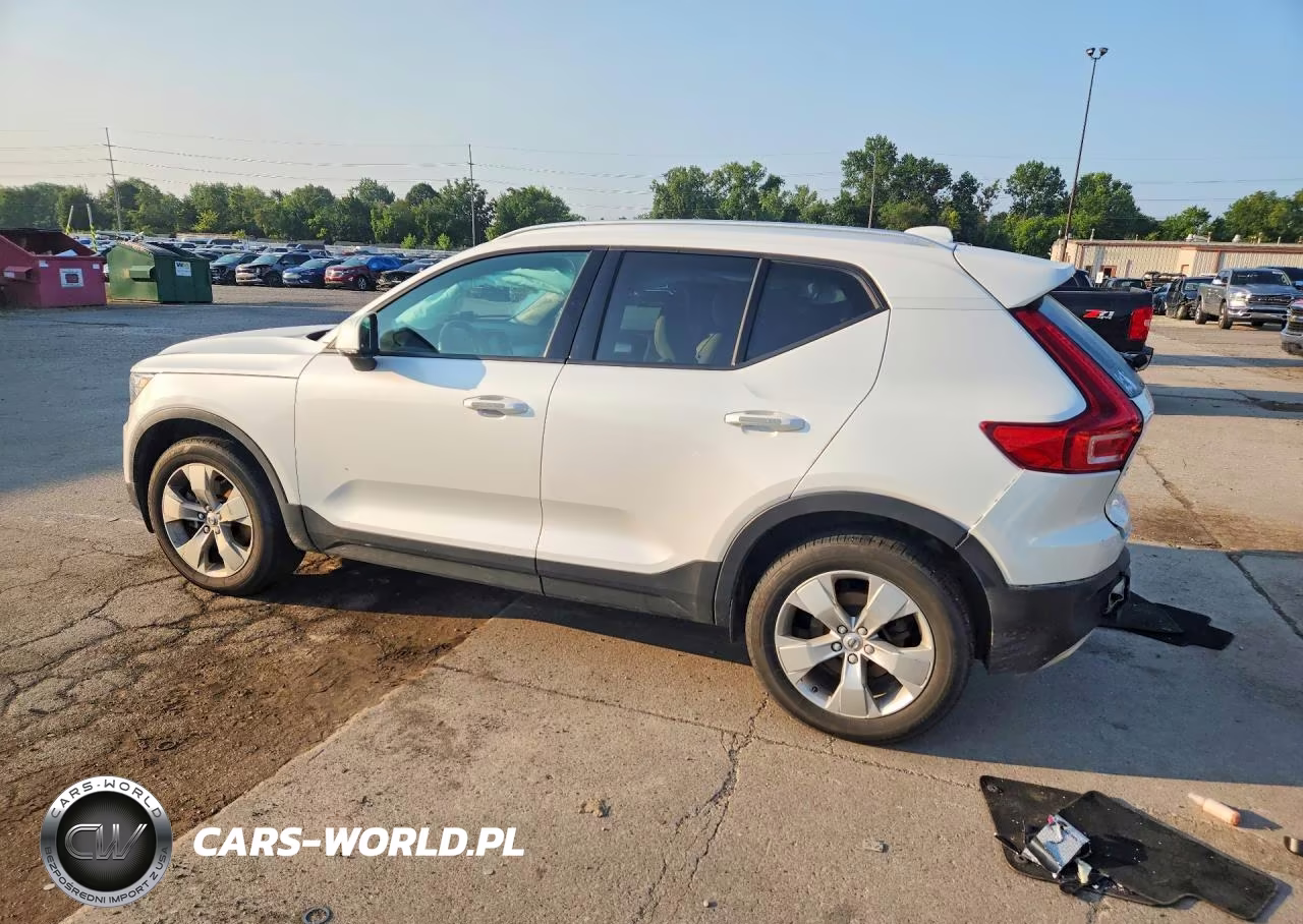 2021 Volvo Xc40 T5 Momentum VIN:YV4162UK8M2507262 - 2