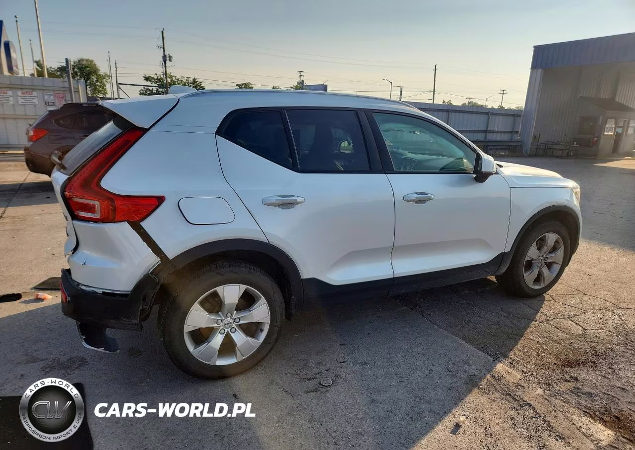 2021 Volvo Xc40 T5 Momentum VIN:YV4162UK8M2507262 - 3