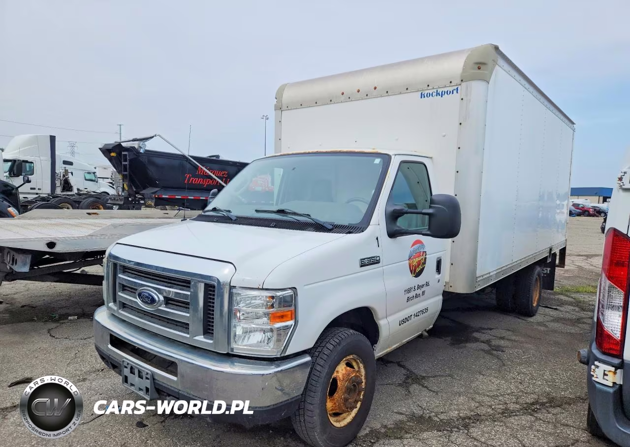 2017 Ford E350 Box Truck