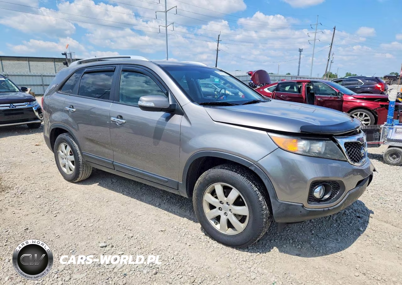 2013 Kia Sorento Lx VIN:5XYKT3A6XDG396667 - 4