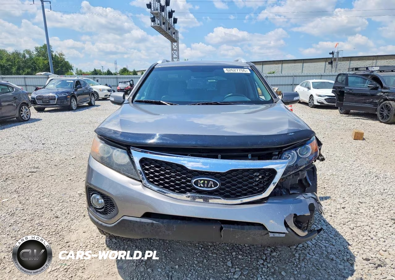 2013 Kia Sorento Lx VIN:5XYKT3A6XDG396667 - 5