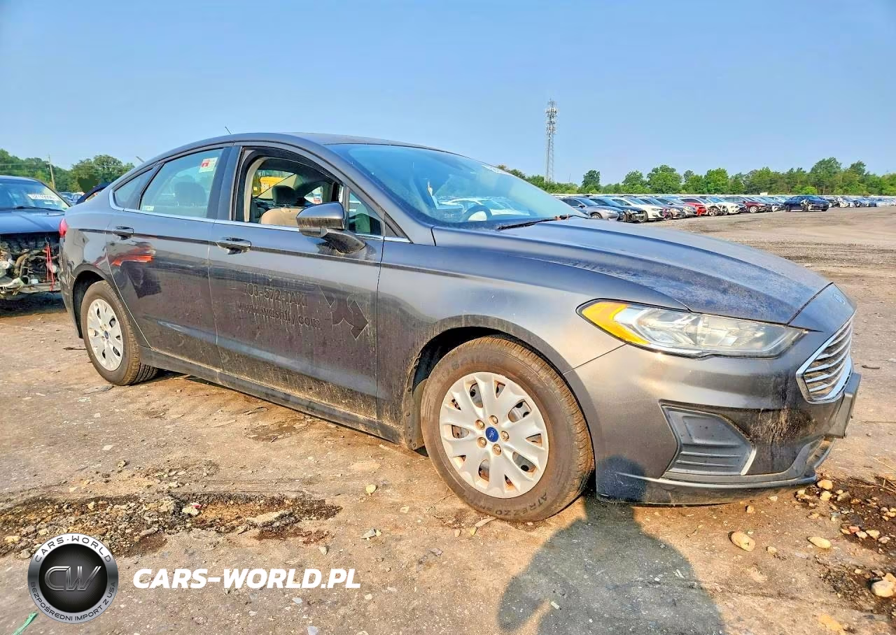 2019 Ford Fusion S VIN:3FA6P0G73KR194539 - 4