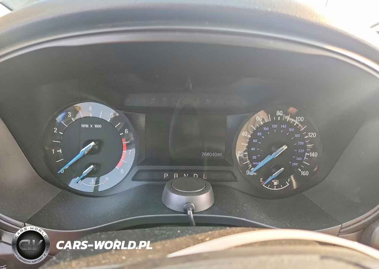2019 Ford Fusion S VIN:3FA6P0G73KR194539 - 9