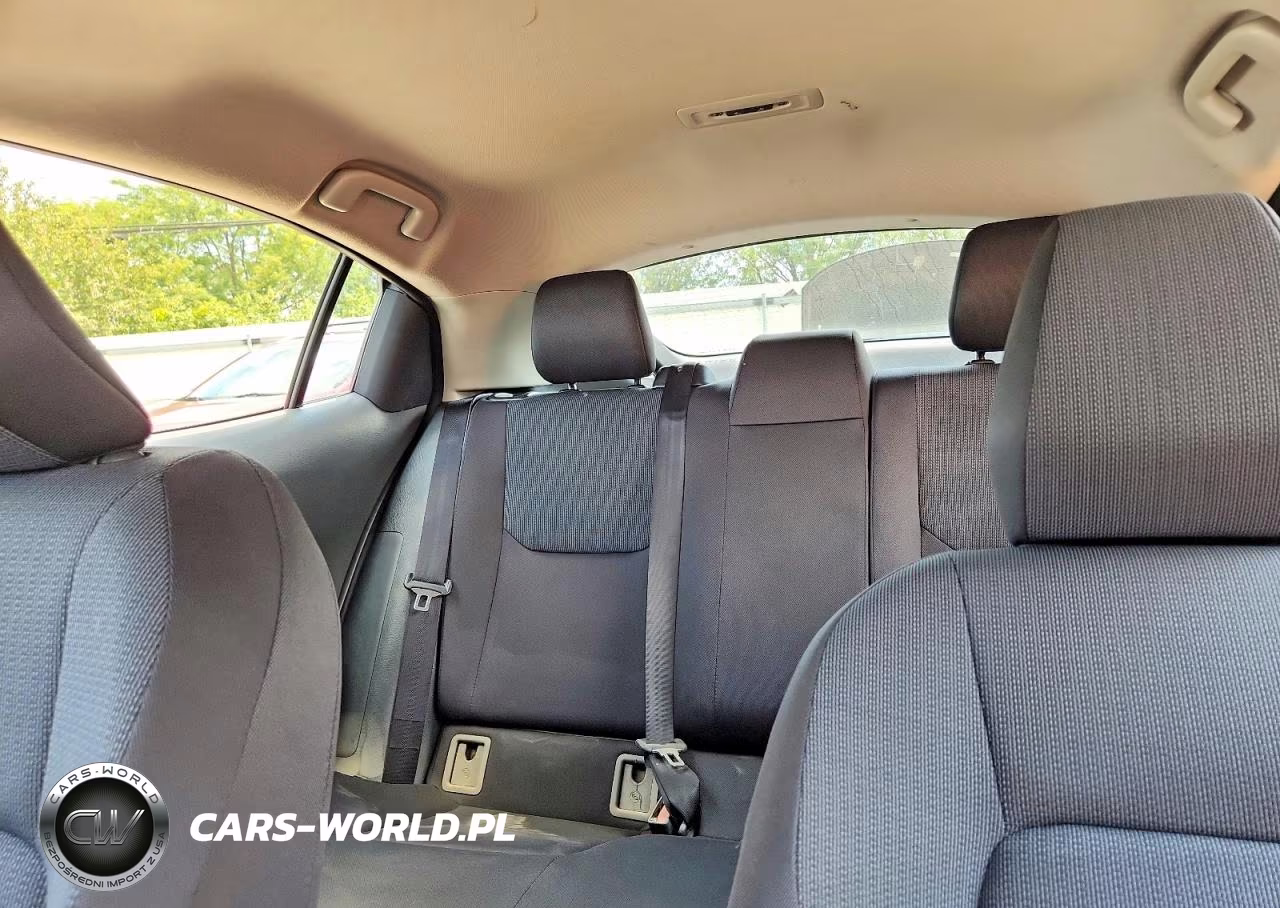 2025 Toyota Prius Le VIN:JTDACAAU9S3057379 - 10