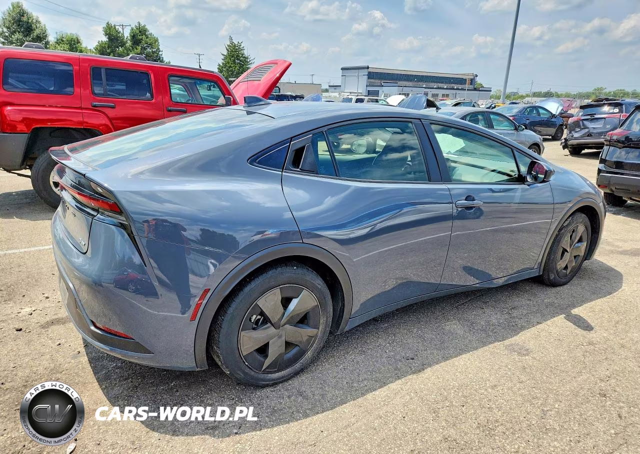 2025 Toyota Prius Le VIN:JTDACAAU9S3057379 - 3