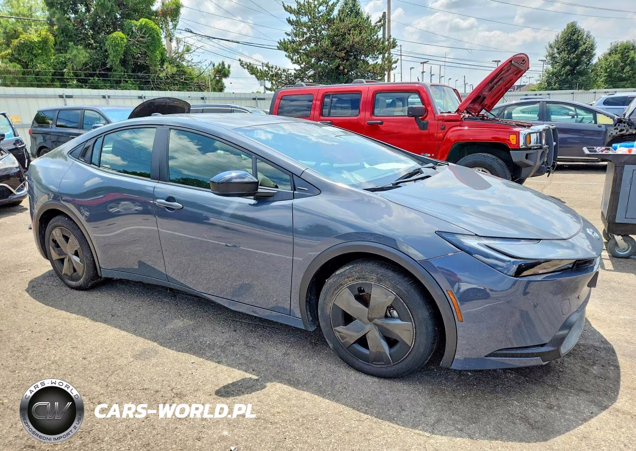 2025 Toyota Prius Le VIN:JTDACAAU9S3057379 - 4