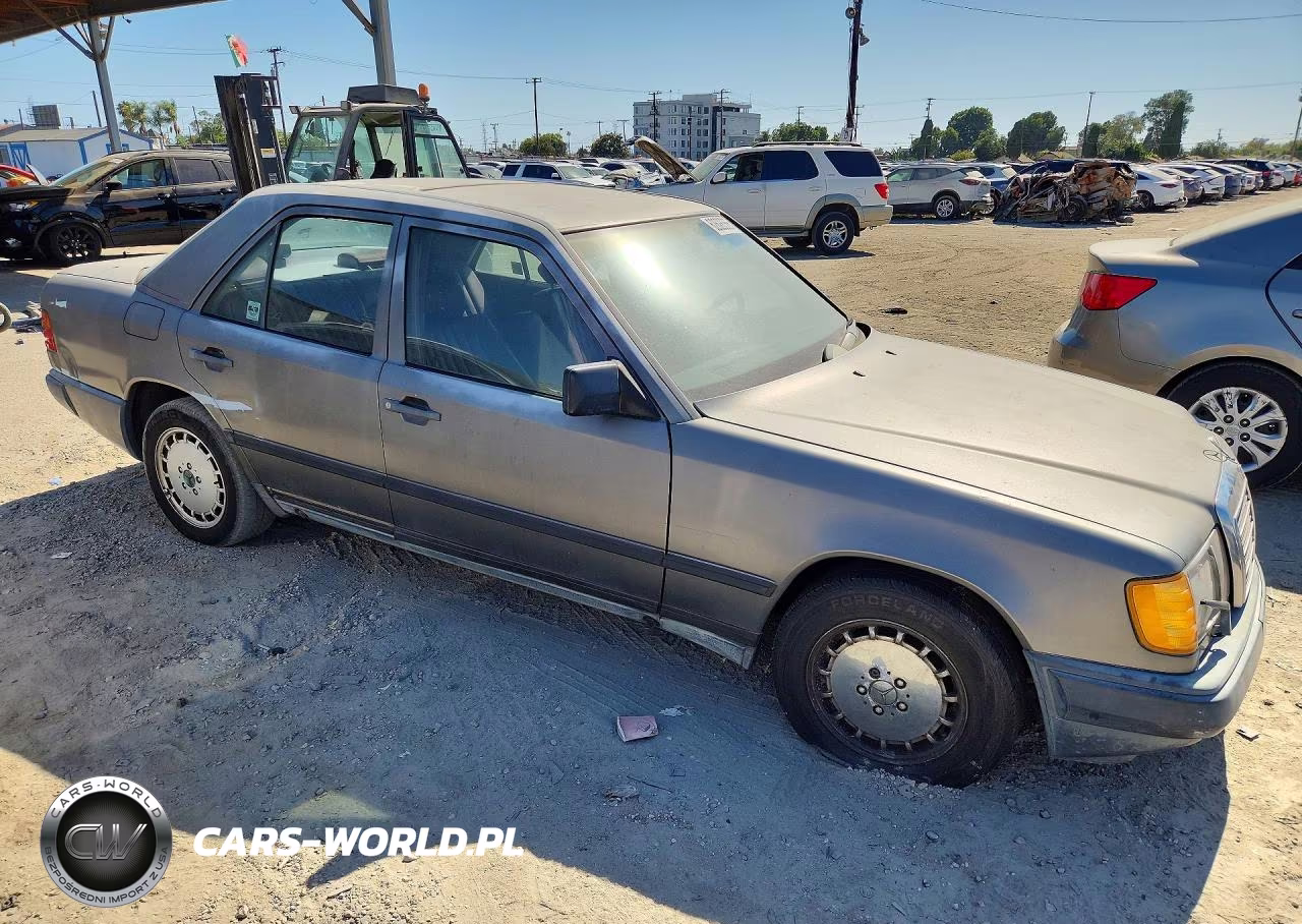 1989 Mercedes-Benz 300 E VIN:WDBEA30D6KA878020 - 4