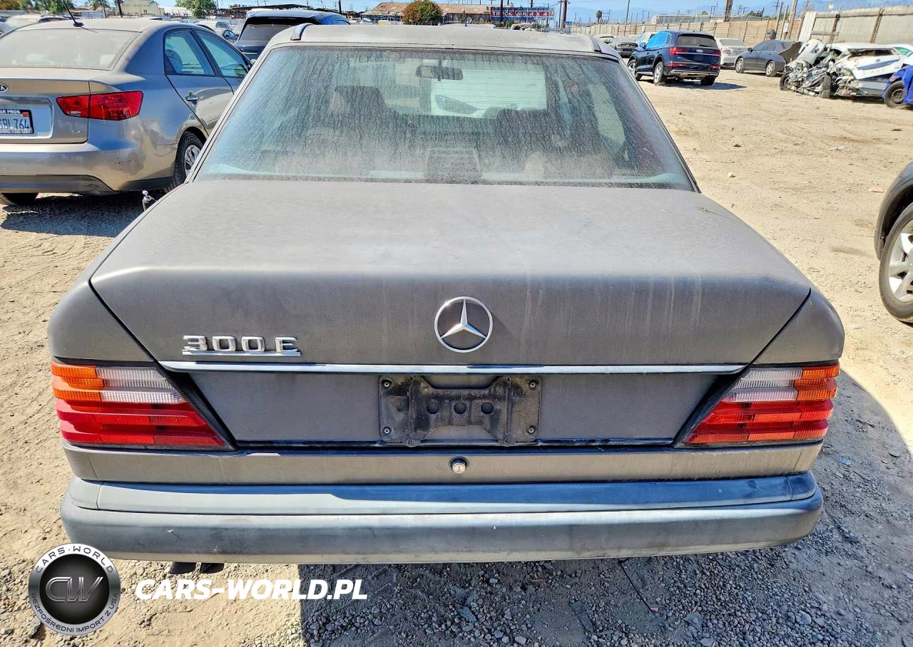 1989 Mercedes-Benz 300 E VIN:WDBEA30D6KA878020 - 6