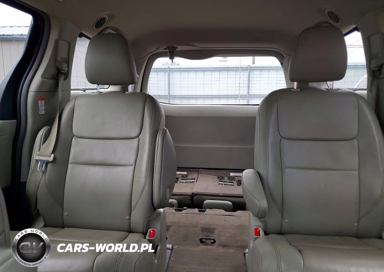 2017 Toyota Sienna Xle Premium 7-Passenger VIN:5TDDZ3DC4HS180072 - 10