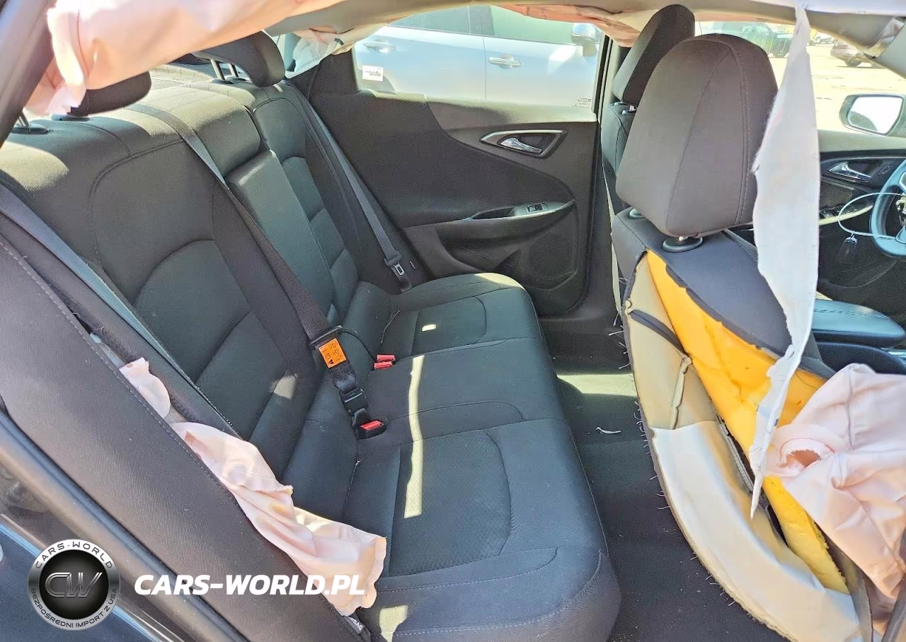 2017 Chevrolet Malibu Lt VIN:1G1ZE5ST5HF286281 - 10