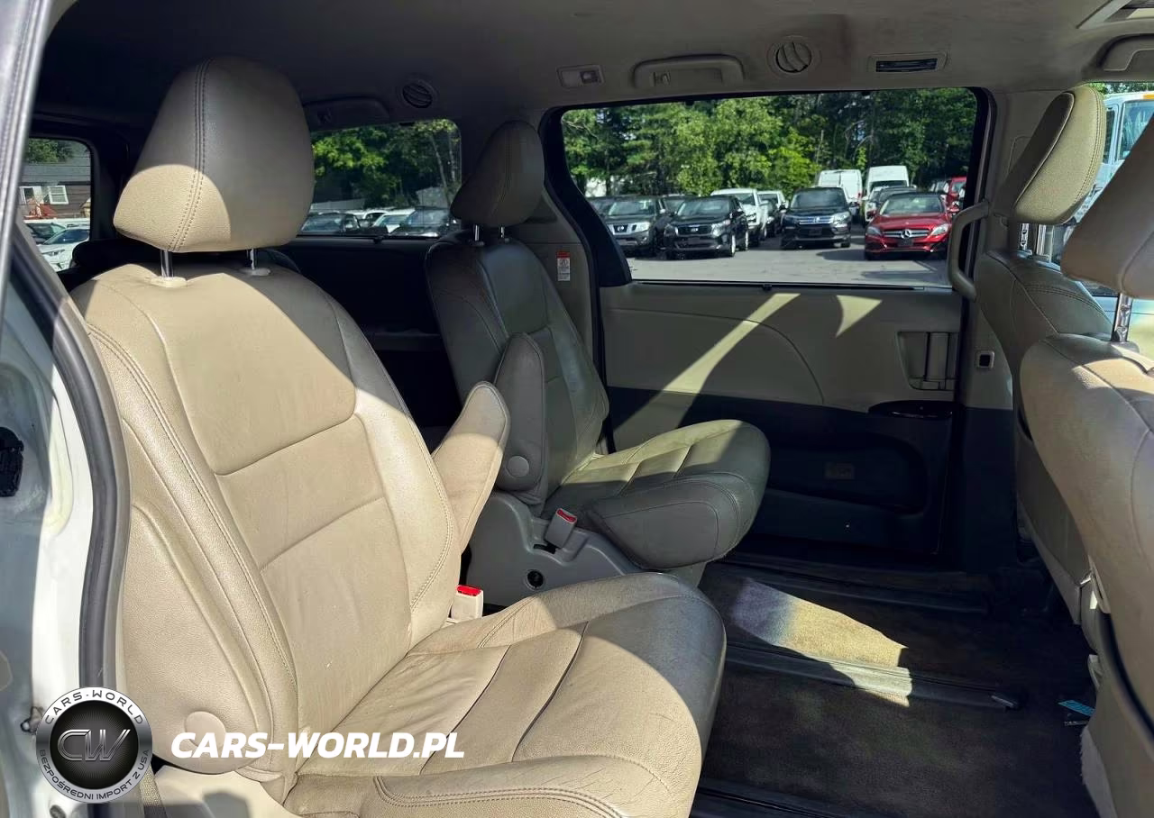 2017 Toyota Sienna Xle 7-Passenger VIN:5TDDZ3DC4HS159092 - 12
