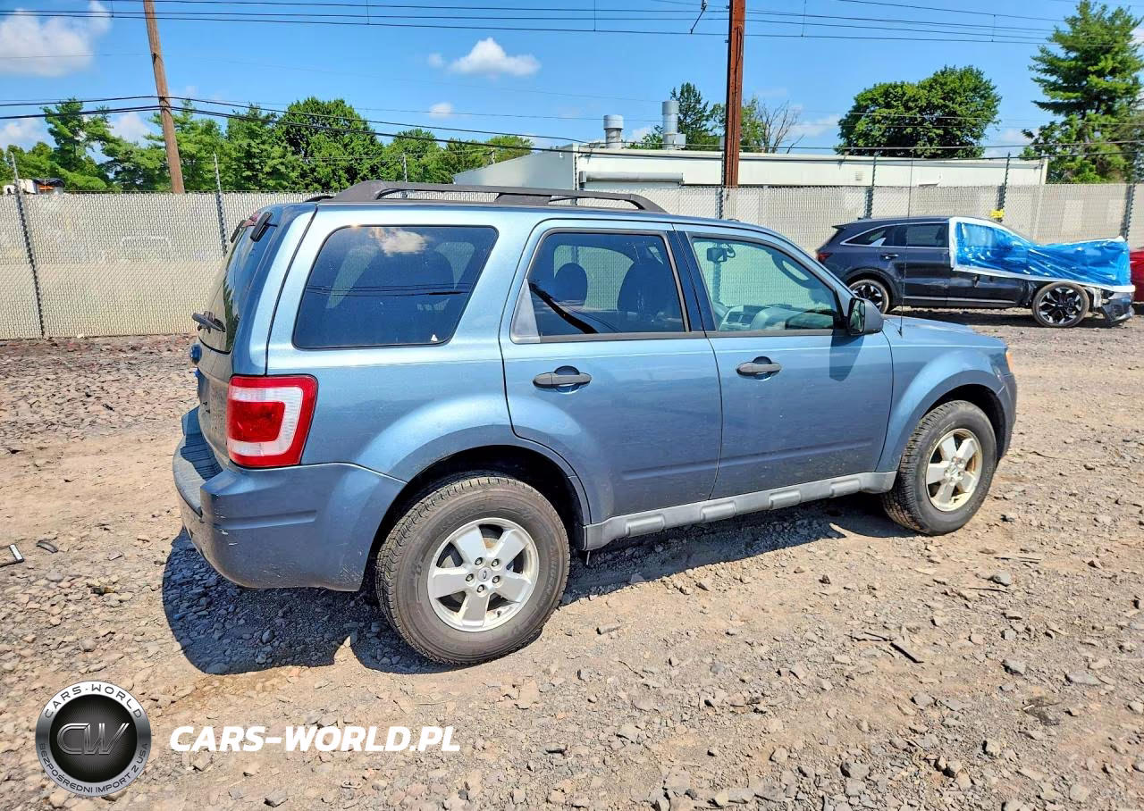 2011 Ford Escape Xlt VIN:1FMCU9D77BKA65752 - 3
