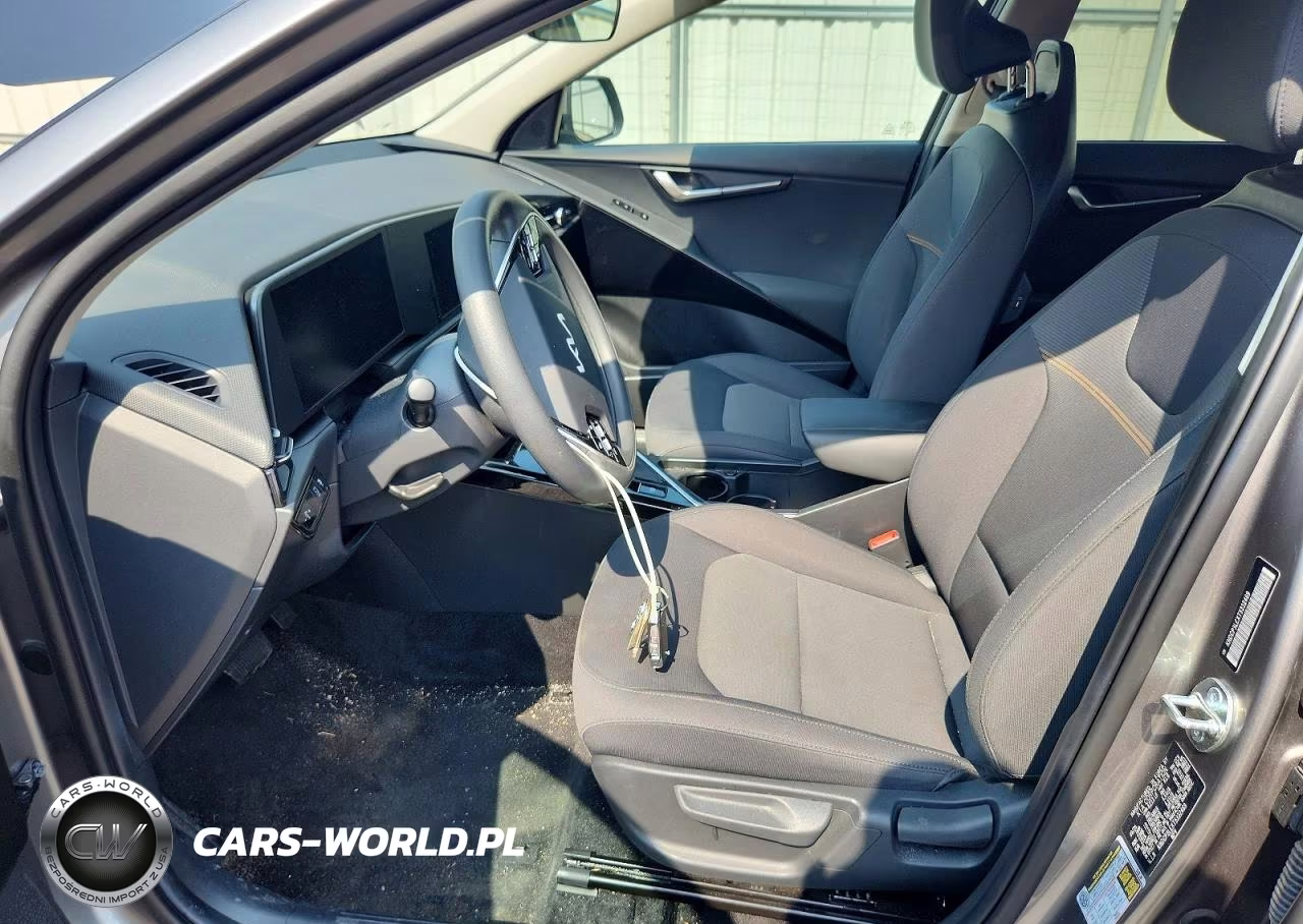 2026 Kia Niro Lx VIN:KNDCP3LEXT5332469 - 7