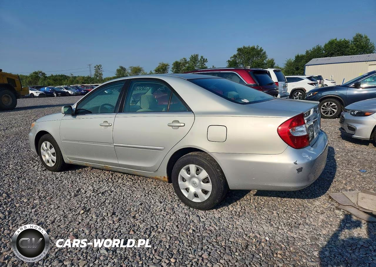 2002 Toyota Camry Le VIN:4T1BE32K92U049828 - 2