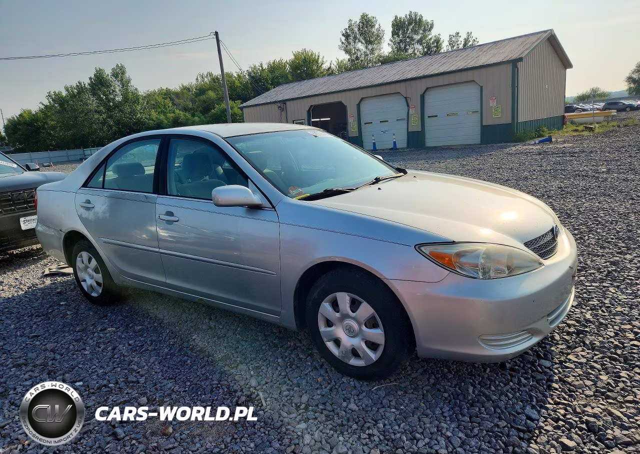 2002 Toyota Camry Le VIN:4T1BE32K92U049828 - 4