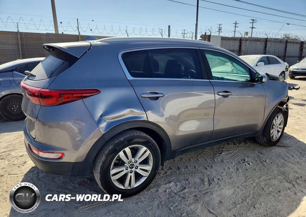 2019 Kia Sportage Lx VIN:KNDPM3AC8K7559075 - 3