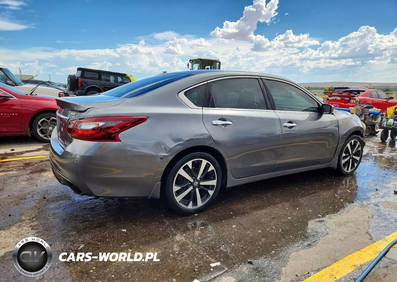 2018 Nissan Altima 2.5 Sr VIN:1N4AL3AP6JC119640 - 3