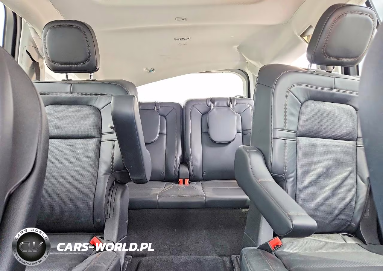 2025 Lincoln Aviator Reserve VIN:5LM5J7XC8SGL08810 - 10