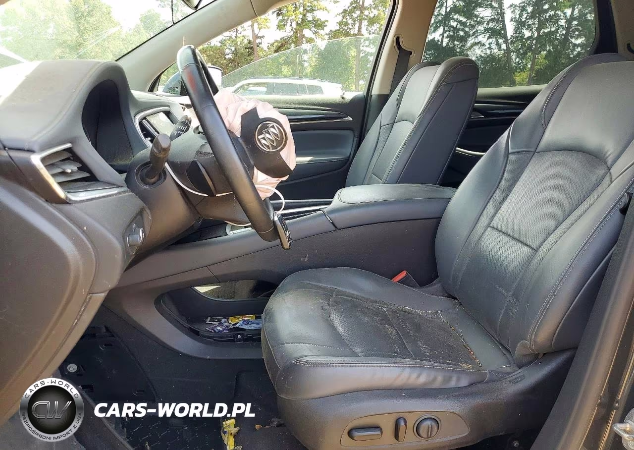 2018 Buick Enclave Essence VIN:5GAERBKW8JJ260362 - 7