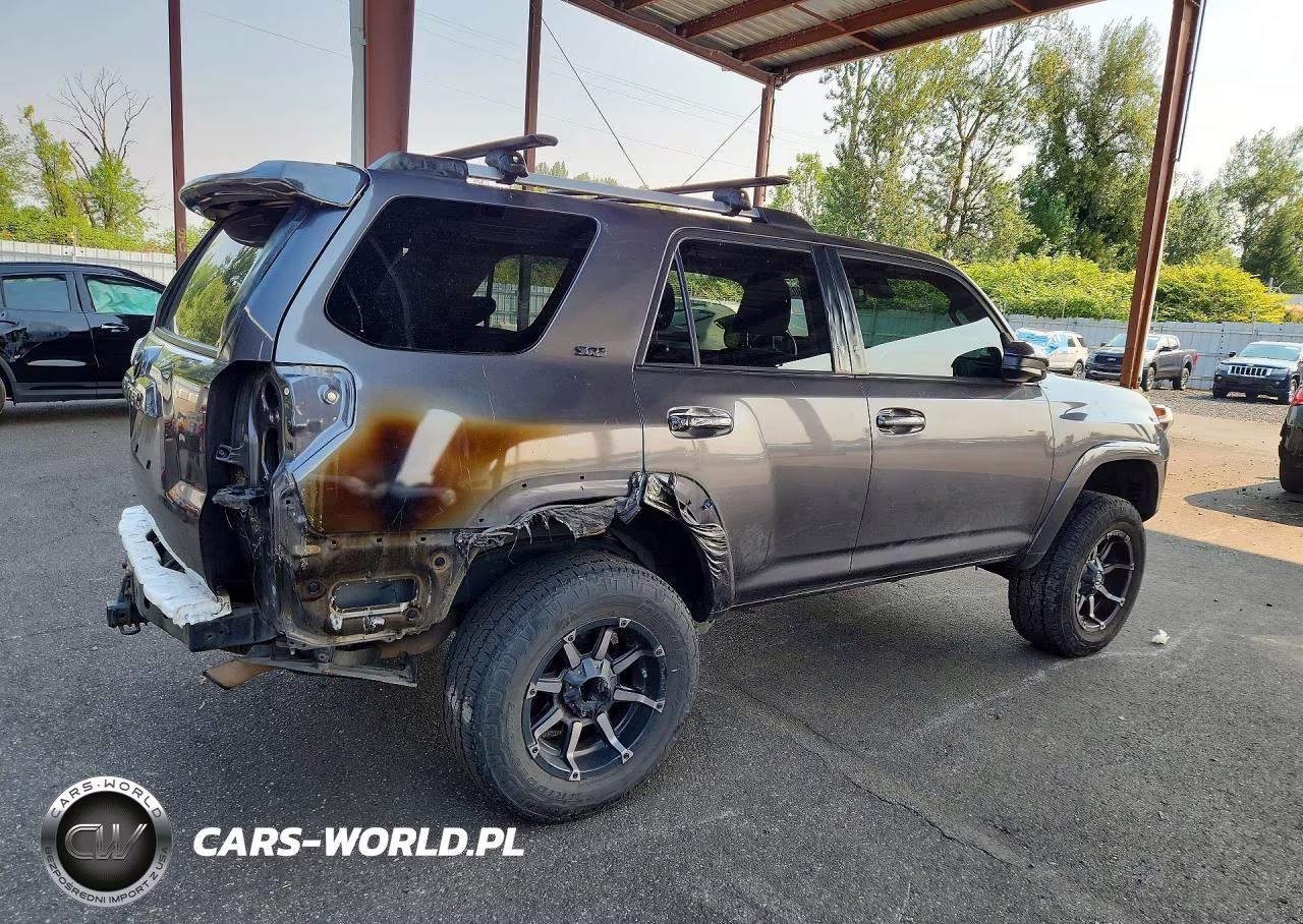2021 Toyota 4Runner Sr5 VIN:JTEMU5JR6M5902740 - 3