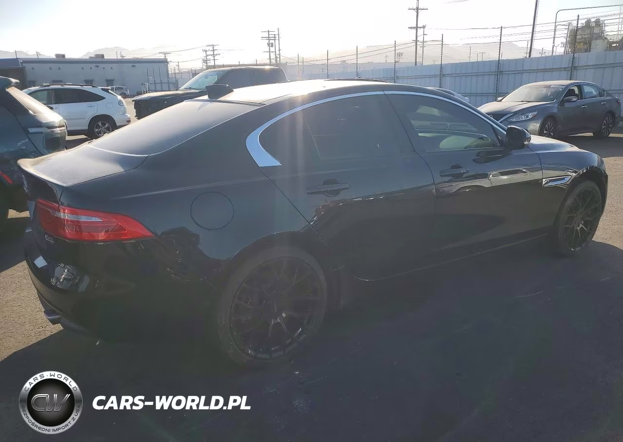 2017 Jaguar Xe Premium VIN:SAJAJ4BV8HCP14987 - 3