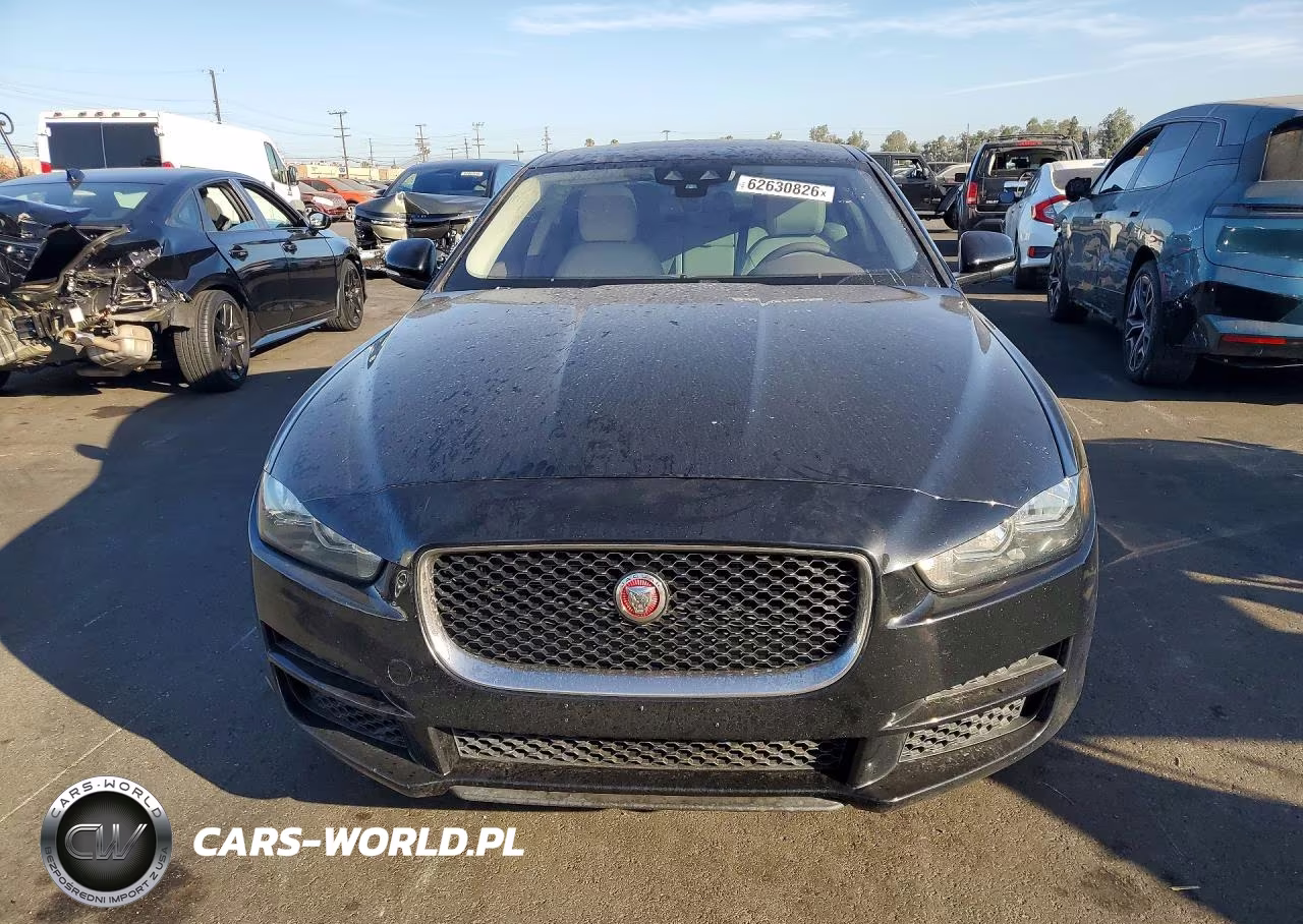 2017 Jaguar Xe Premium VIN:SAJAJ4BV8HCP14987 - 5
