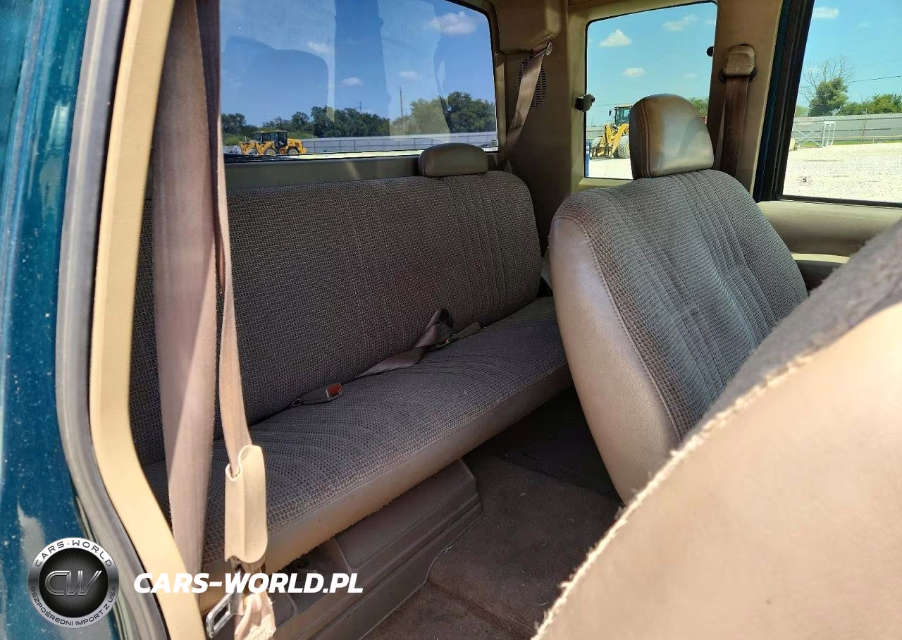1996 Chevrolet Gmt-400 C1500 VIN:1GCEC19M0TE106271 - 10