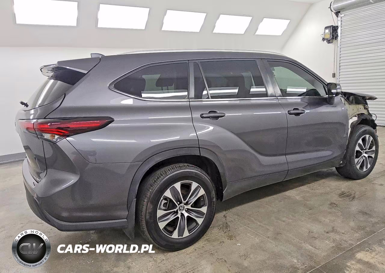 2024 Toyota Highlander Xle VIN:5TDKDRBHXRS557755 - 3