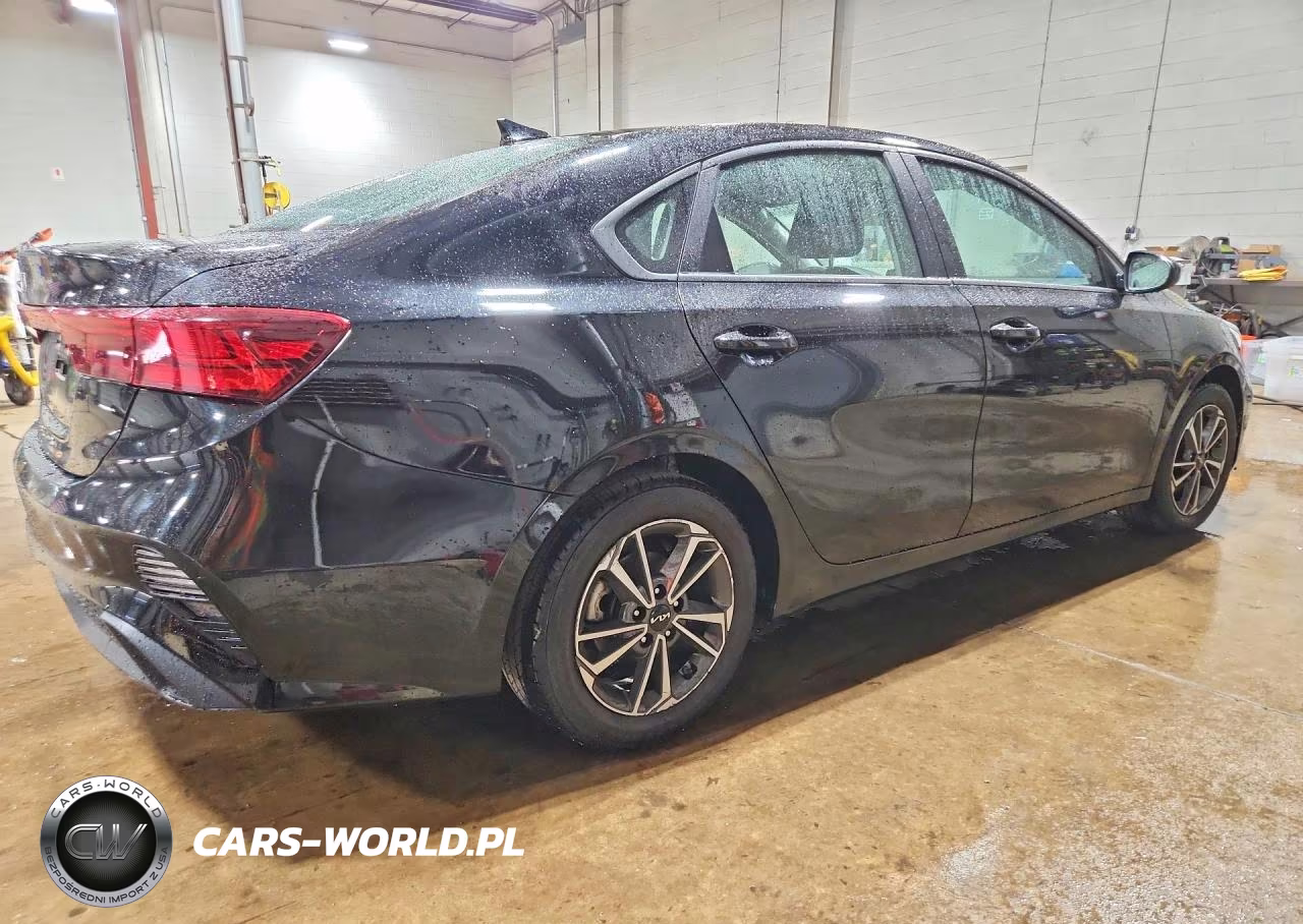 2023 Kia Forte Lxs VIN:3KPF24ADXPE596930 - 3