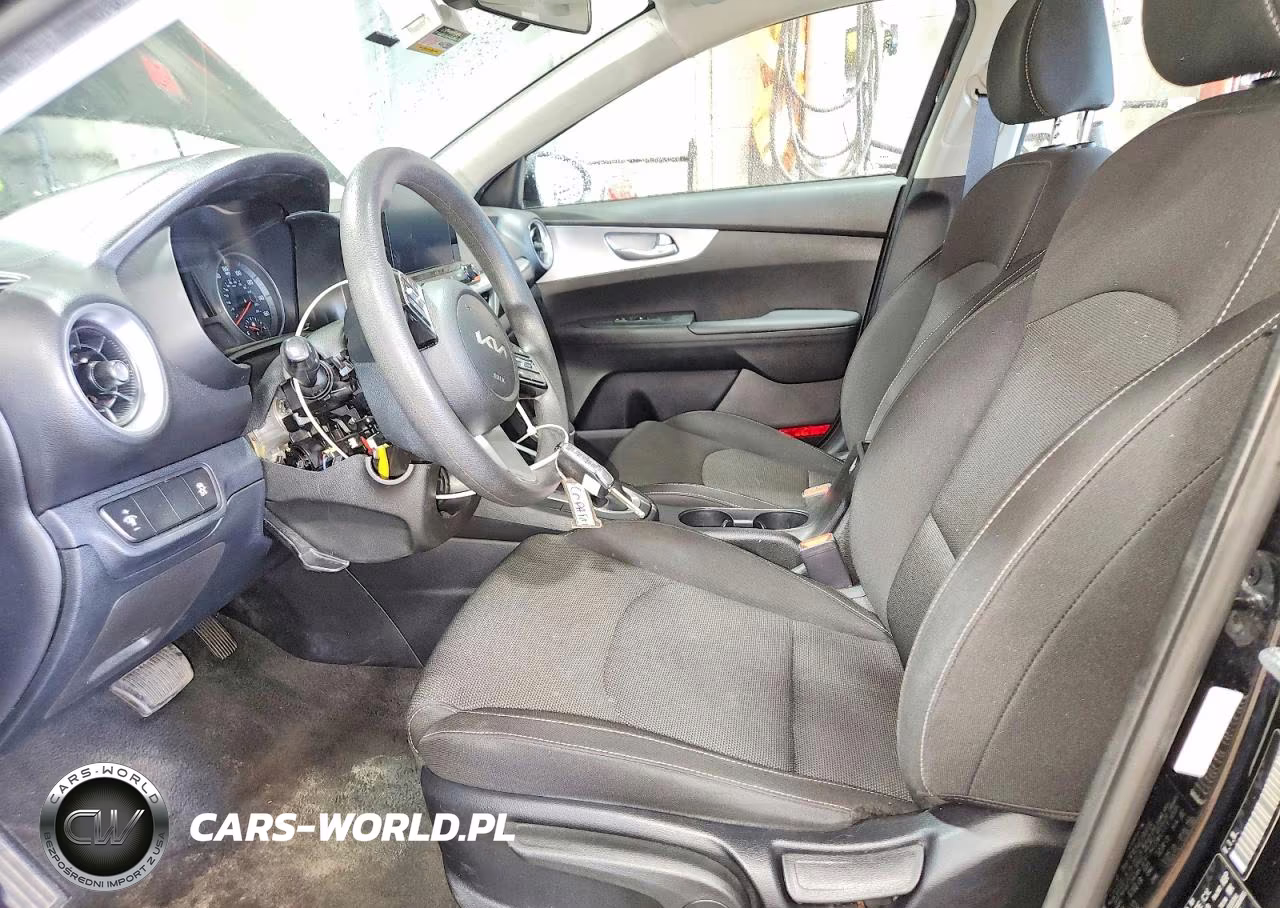 2023 Kia Forte Lxs VIN:3KPF24ADXPE596930 - 7