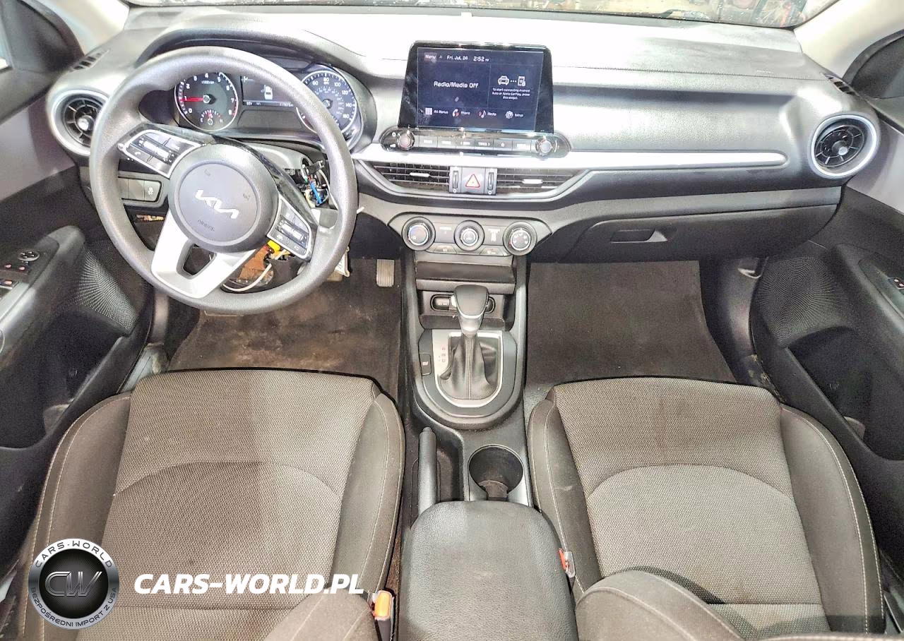 2023 Kia Forte Lxs VIN:3KPF24ADXPE596930 - 8