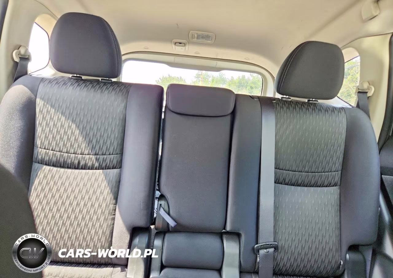 2018 Nissan Rogue S VIN:JN8AT2MV1JW329564 - 10