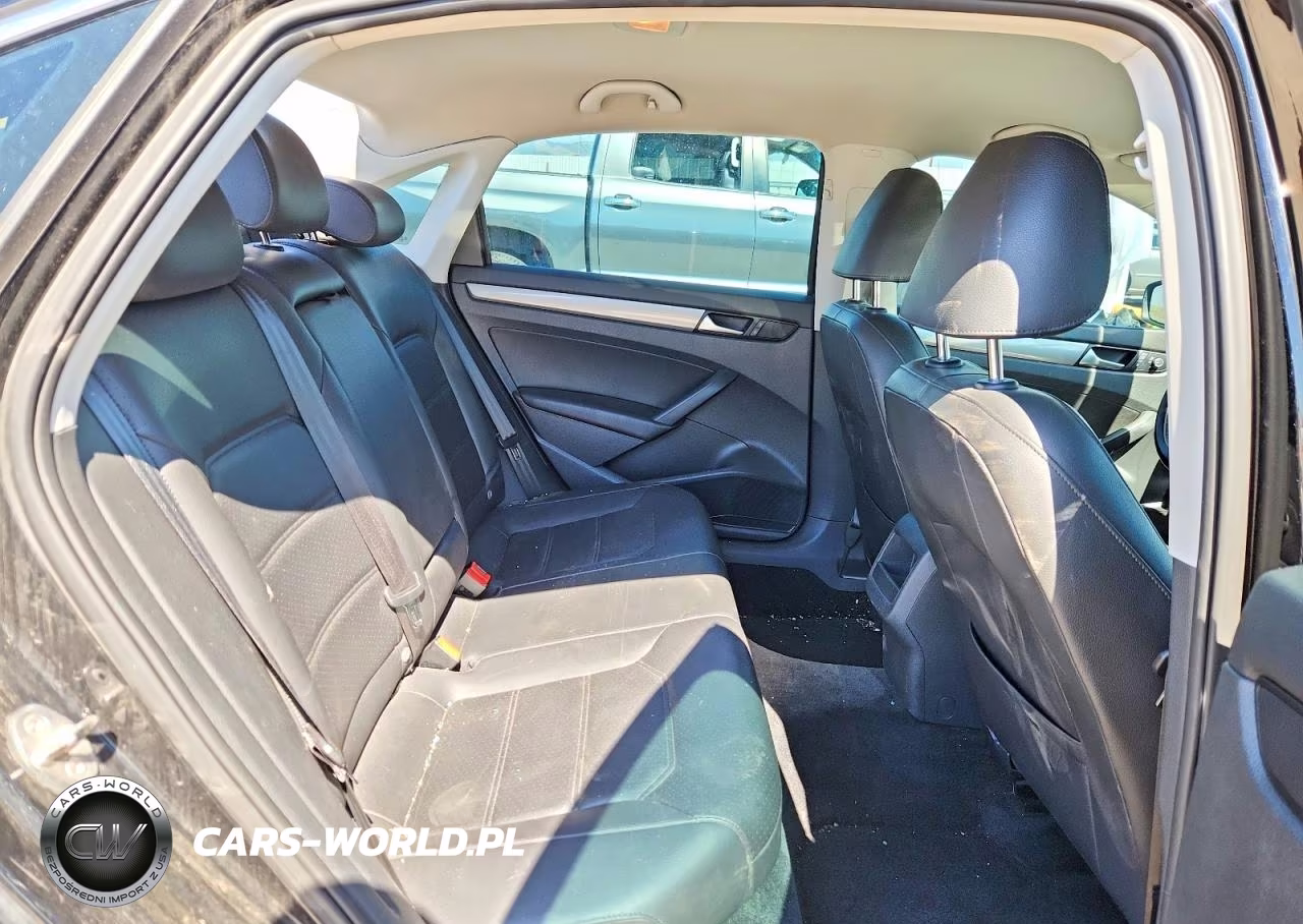 2015 Volkswagen Passat S VIN:1VWAS7A33FC121366 - 10