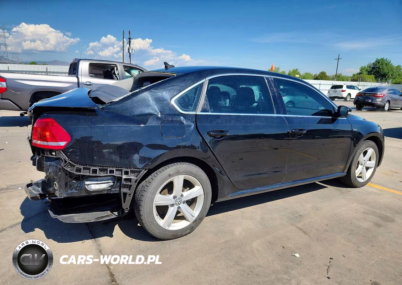 2015 Volkswagen Passat S VIN:1VWAS7A33FC121366 - 3