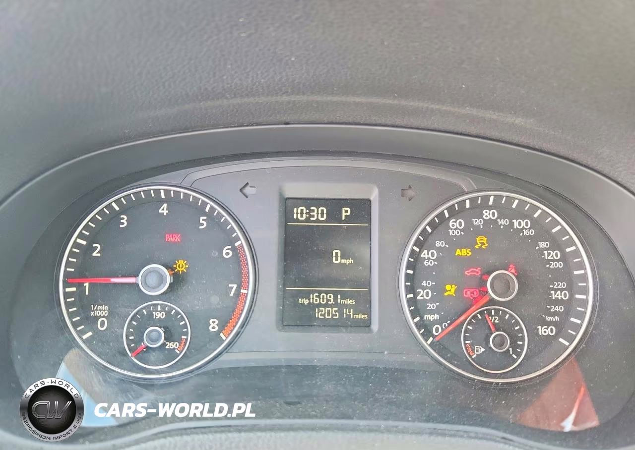 2015 Volkswagen Passat S VIN:1VWAS7A33FC121366 - 9