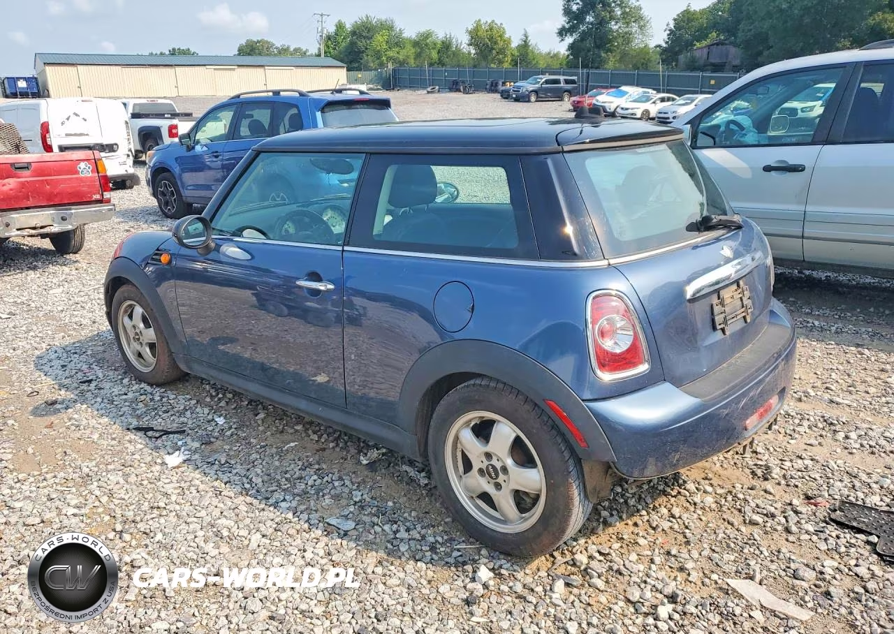 2011 Mini Cooper VIN:WMWSU3C59BT096232 - 2