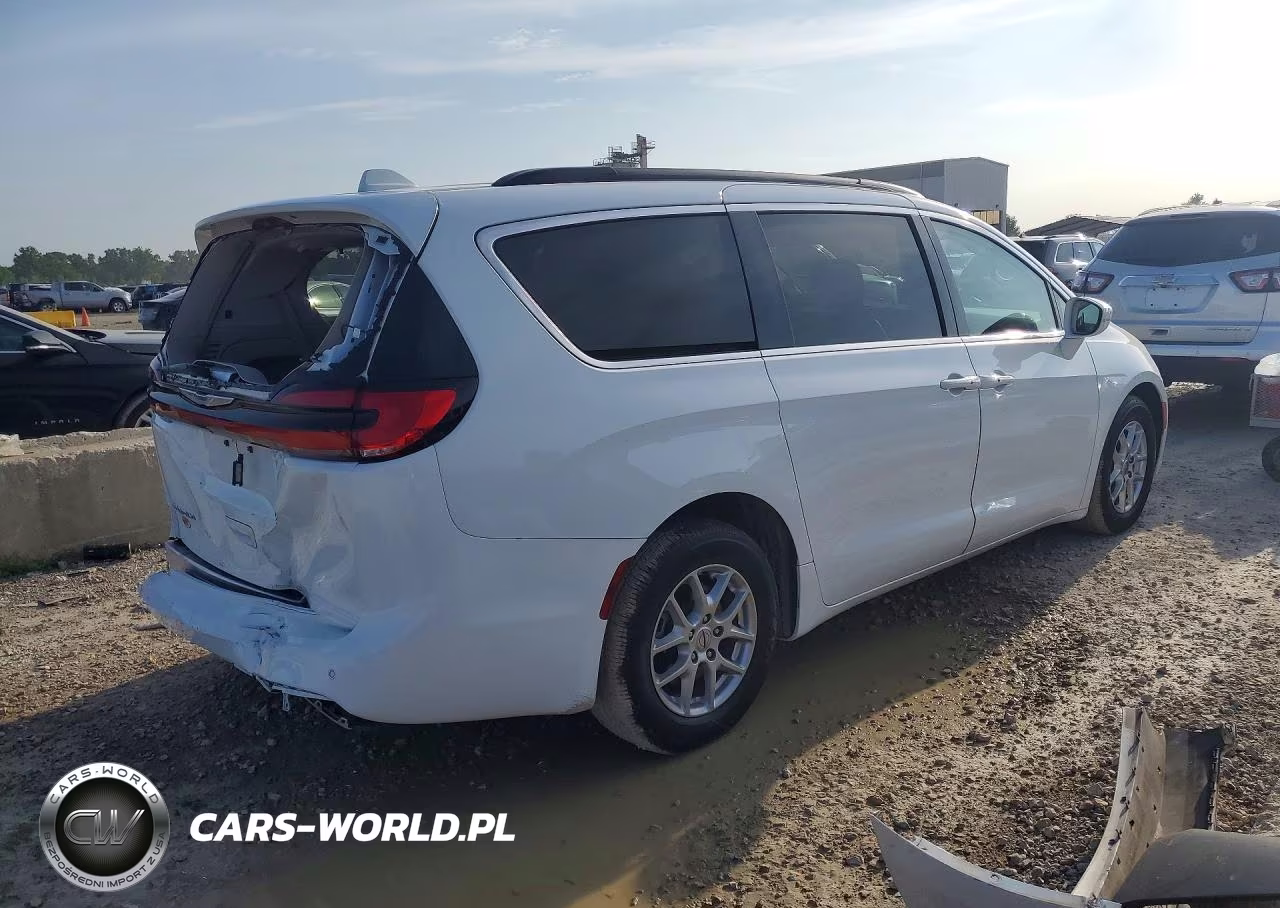 2022 Chrysler Pacifica Touring L VIN:2C4RC1BG1NR162005 - 3