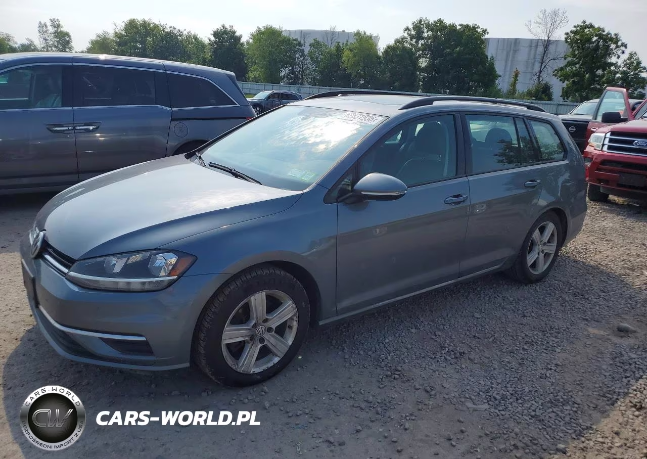 2018 Volkswagen Golf Sportwagen S