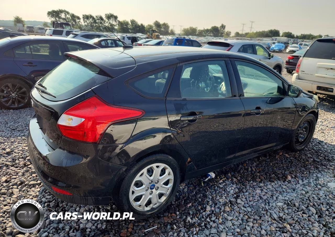 2012 Ford Focus Se VIN:1FAHP3K21CL102219 - 3