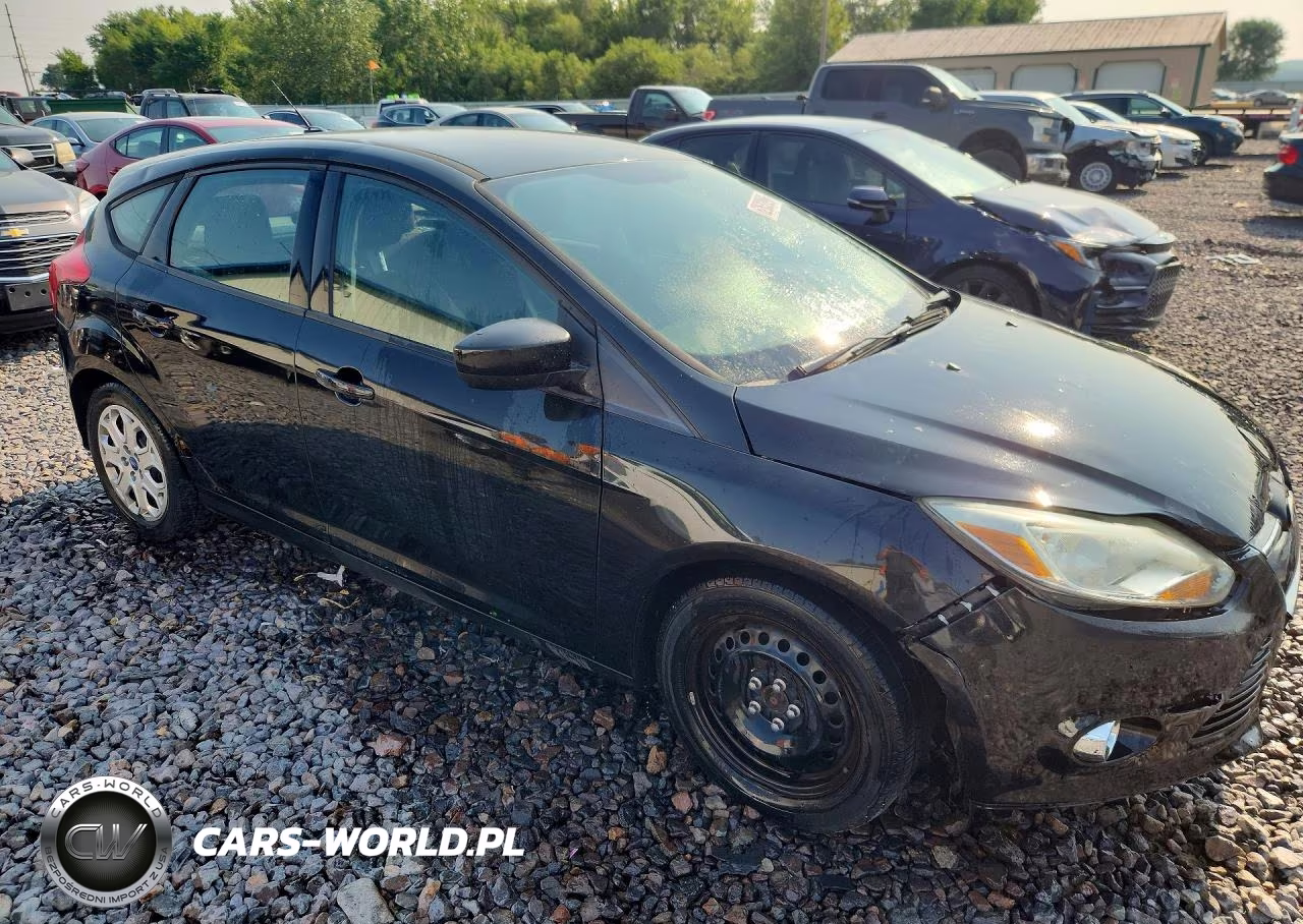 2012 Ford Focus Se VIN:1FAHP3K21CL102219 - 4