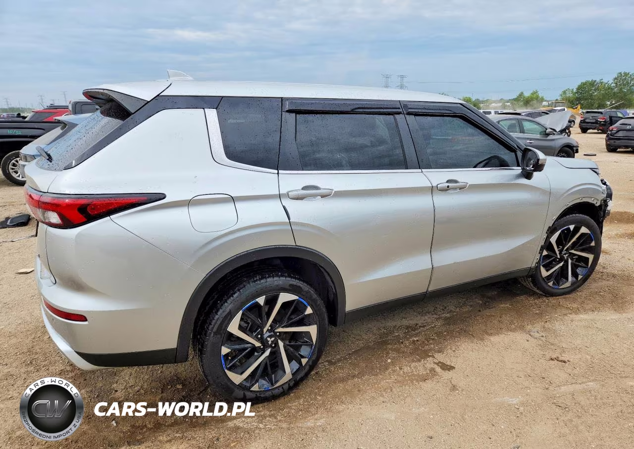 2023 Mitsubishi Outlander Se VIN:JA4J3UA89PZ058552 - 3