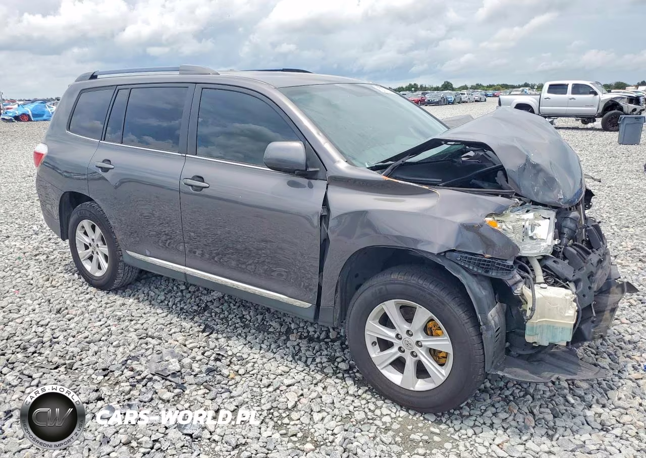 2013 Toyota Highlander Plus VIN:5TDZK3EH3DS111226 - 4