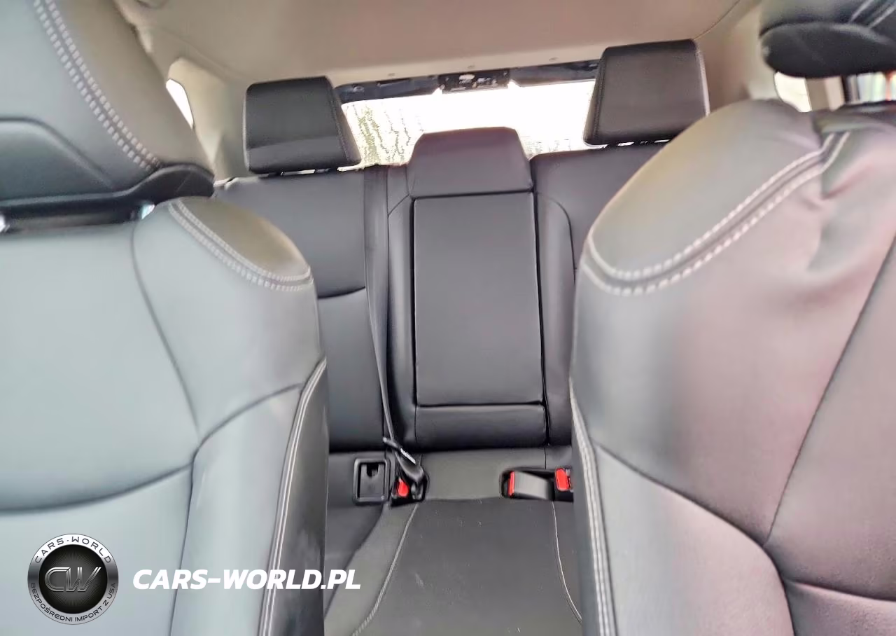 2026 Toyota Corolla Cross Xle VIN:7MUDAABG3TV164977 - 10